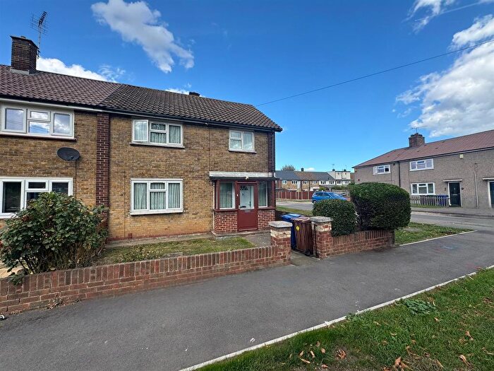 3 Bedroom End Of Terrace House For Sale In Auckland Close, Tilbury, RM18