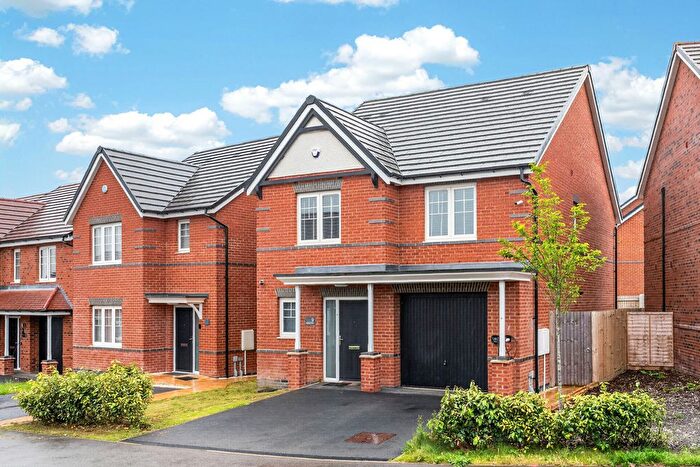 4 Bedroom Detached House For Sale In Buckthorn Drive, Kettering, NN15