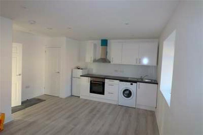 1 Bedroom Flat To Rent In Elm Park Avenue, Elm Park, RM12