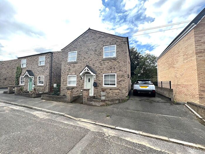 3 Bedroom Detached House For Sale In Pound Road, Chatteris, Cambs, PE16