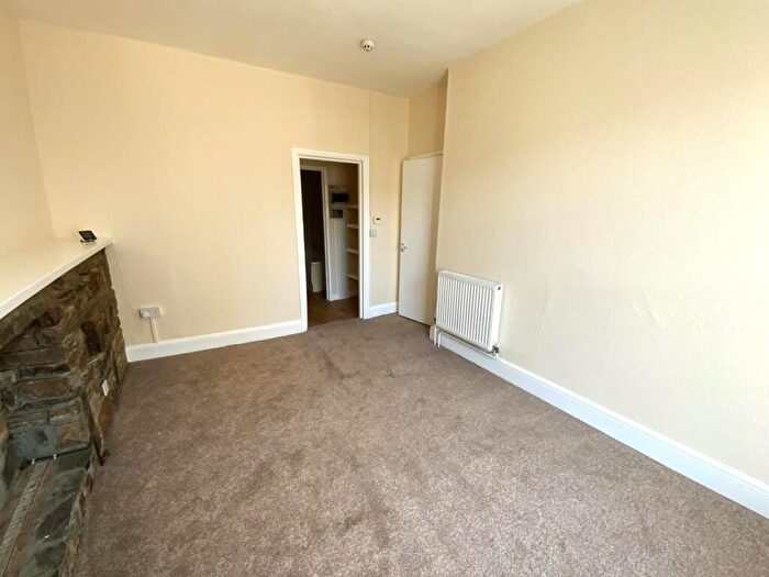 1 Bedroom Flat To Rent In High Street, Ilfracombe, EX34