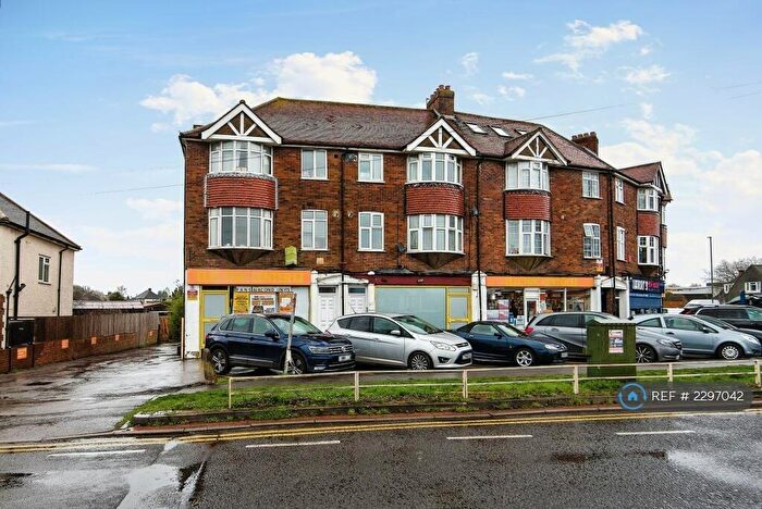 1 Bedroom Flat To Rent In Clay Corner, Chertsey, KT16