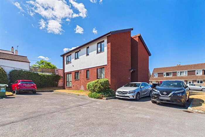 1 Bedroom Flat For Sale In Top Floor Apartment In Popular Nailsea Location, BS48