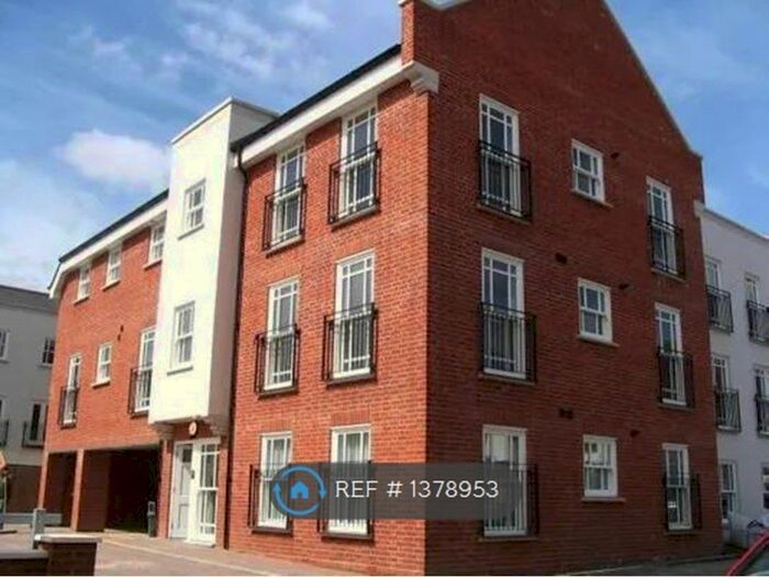 2 Bedroom Flat To Rent In Gainsborough Court, Sudbury, CO10