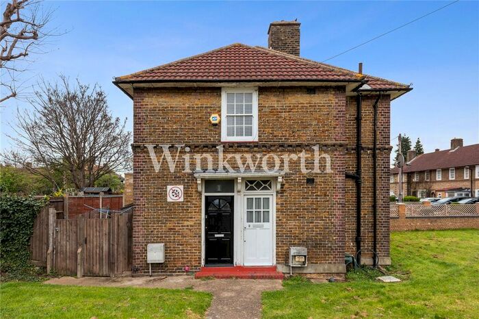 1 Bedroom Flat To Rent In Spottons Grove, London, N17