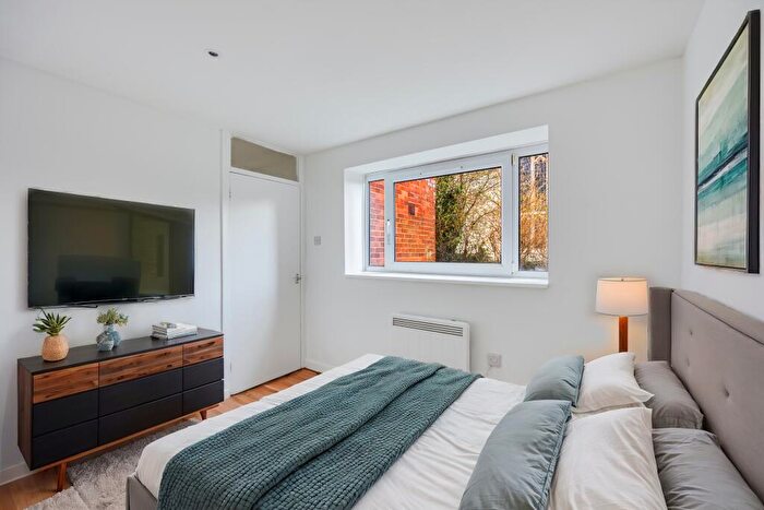 2 Bedroom Flat For Sale In Canning Road, Croydon, CR0