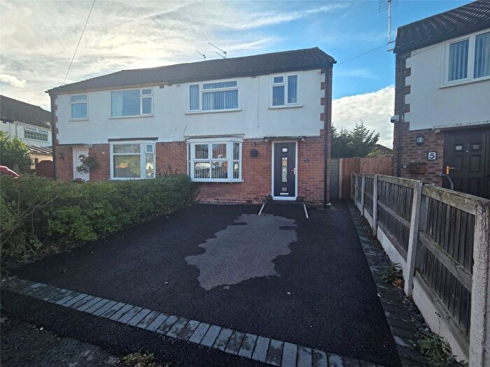 3 Bedroom Semi Detached House For Sale In Maxwell Close, Whitby, Ellesmere Port, Cheshire, CH65