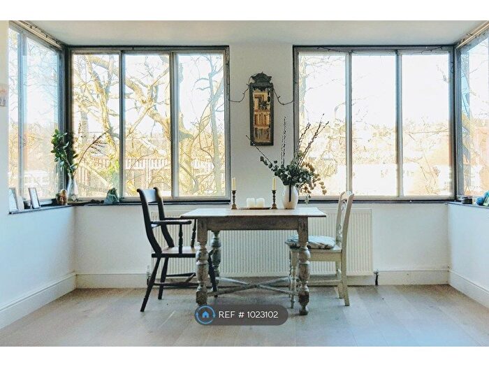 2 Bedroom Flat To Rent In Swains Lane, London, N6