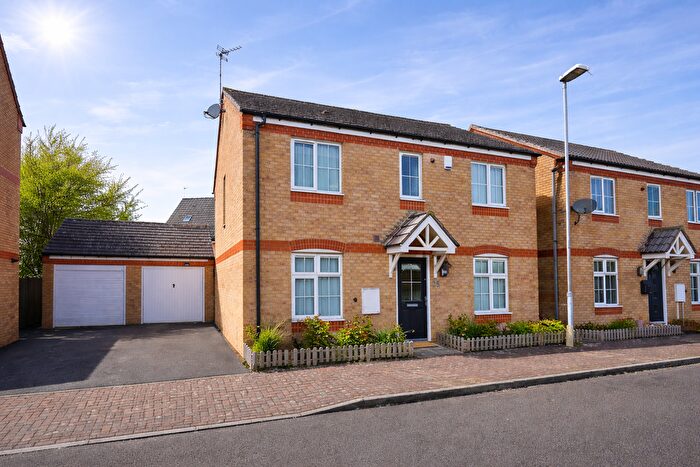 4 Bedroom Detached House For Sale In Clover Way, Syston, Leicestershire, LE7