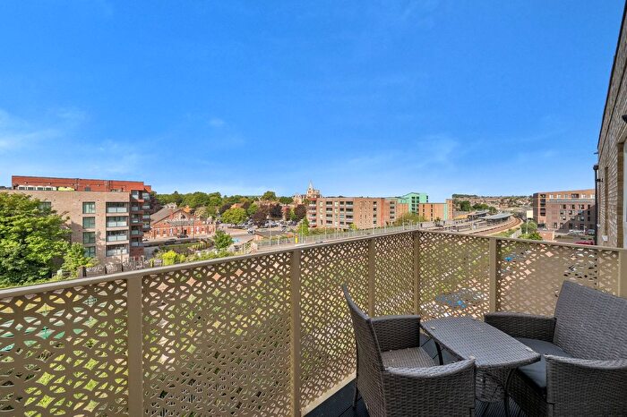 1 Bedroom Flat For Sale In Rochester Riverside, Corys Road, Rochester, Kent., ME1