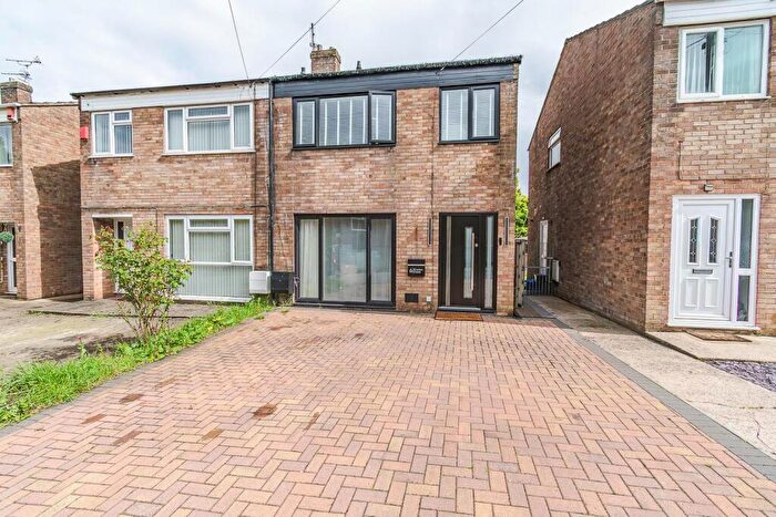 3 Bedroom Semi Detached House For Sale In Gradon Close, Barry, CF63