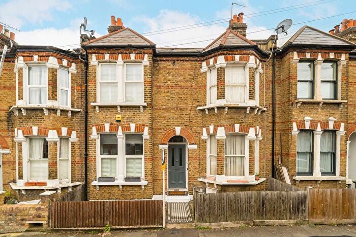 3 Bedroom Terraced House For Sale In Strathleven Road, Brixton, SW2