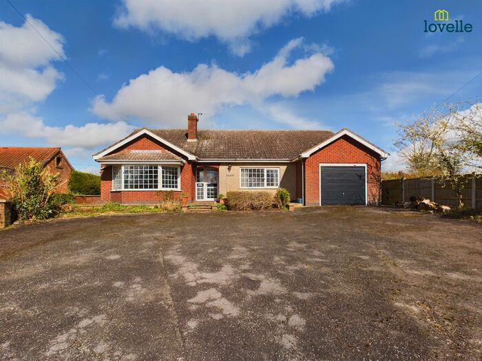 3 Bedroom Detached Bungalow For Sale In Lissington Road, Wickenby, LN3