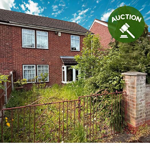 3 Bedroom End Of Terrace House For Sale In Isleworth Drive, Derby, Derbyshire, DE22