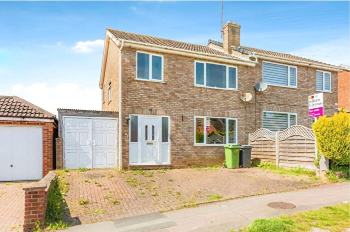 3 Bedroom Property To Rent In Stanwell Way, Wellingborough, NN8