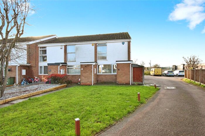 2 Bedroom End Of Terrace House For Sale In Burnham Close, Wigston, Leicestershire, LE18