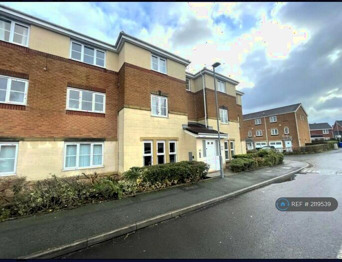 2 Bedroom Flat To Rent In Cravenwood, Manchester, OL6