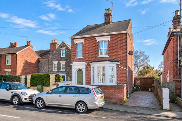 4 Bedroom End Of Terrace House For Sale In High Street, Wivenhoe, Colchester, CO7