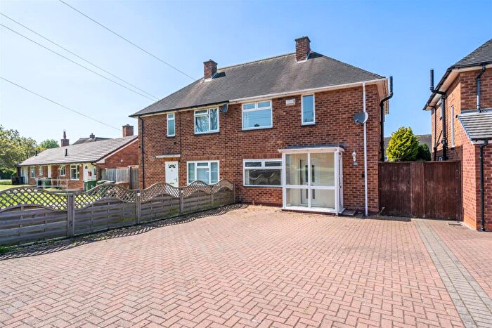 3 Bedroom Semi-Detached House To Rent In Scott Road, Solihull, B92