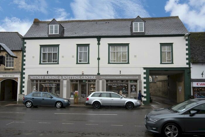 1 Bedroom Apartment To Rent In Glovers Walk, Witney, OX28