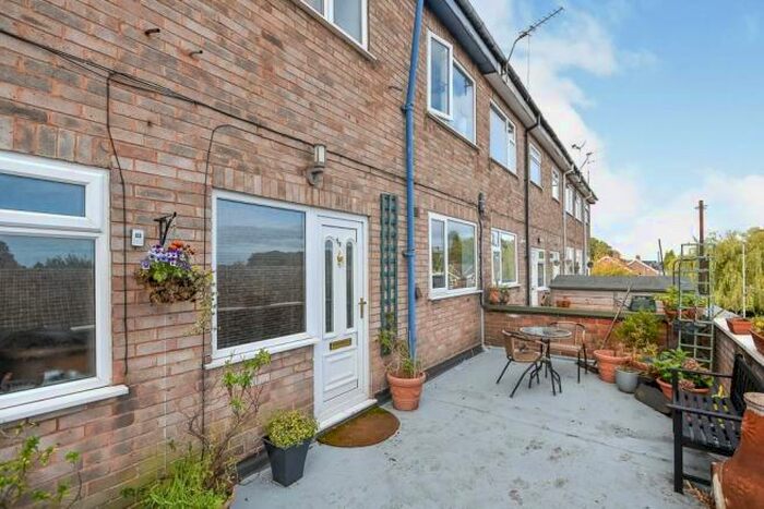 3 Bedroom House To Rent In Blackwood Road, Streetly, B74