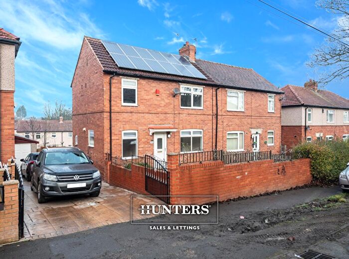 3 Bedroom Semi-Detached House To Rent In Radcliffe Road, Wakefield, WF2
