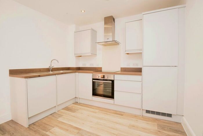 1 Bedroom Flat To Rent In Schooner Drive, Cardiff, CF10