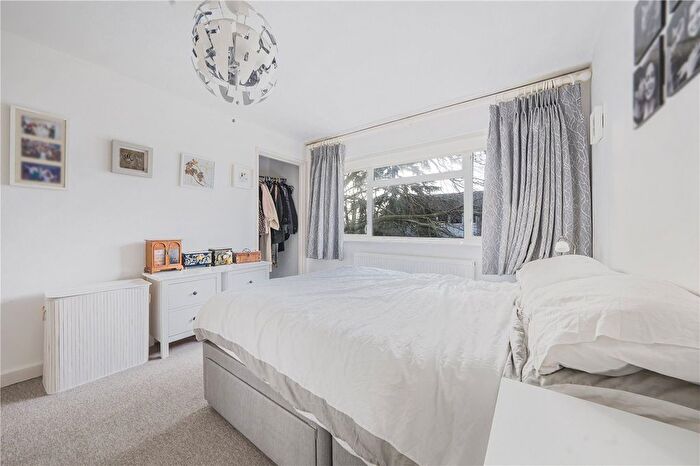 2 Bedroom Maisonette For Sale In Thornbury Road, Isleworth, TW7