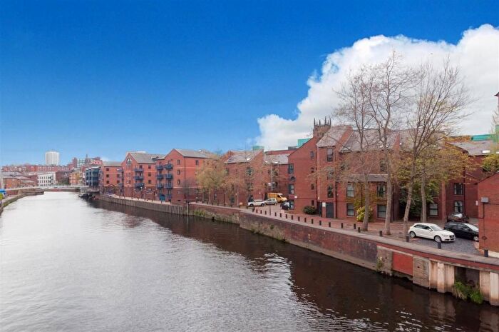 1 Bedroom Flat To Rent In The Chandlers, Leeds, LS2