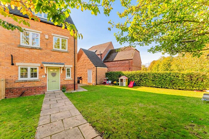 3 Bedroom Semi-Detached House For Sale In Cedar Road, Selby, YO8