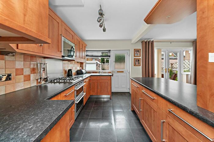 3 Bedroom Semi-Detached House For Sale In Woodlands Avenue, Lepton, HD8