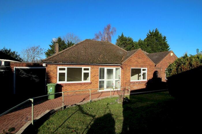 2 Bedroom Bungalow To Rent In Richfield Road, Bushey, WD23