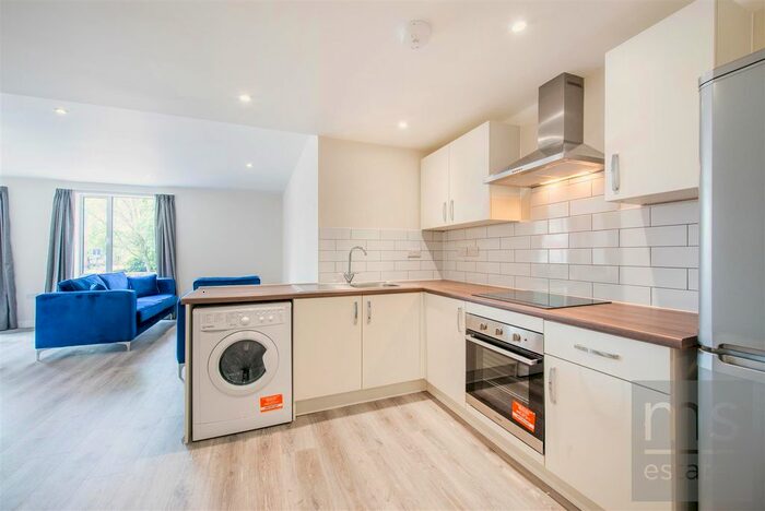 2 Bedroom Flat To Rent In The Curve, Gregory Street, Lenton, Nottingham, NG7