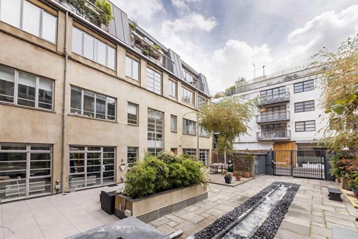 2 Bedroom Flat To Rent In Dallington Square, Clerkenwell, EC1V