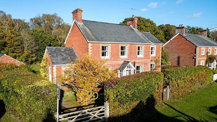 5 Bedroom Detached House For Sale In Balmer Lawn Road, Brockenhurst, Hampshire, SO42