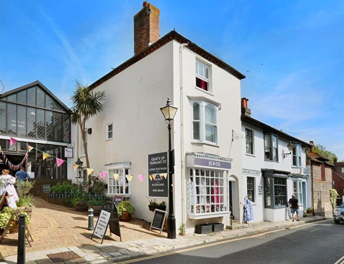 2 Bedroom Property To Rent In Tarrant Square, Tarrant Street, Arundel, BN18