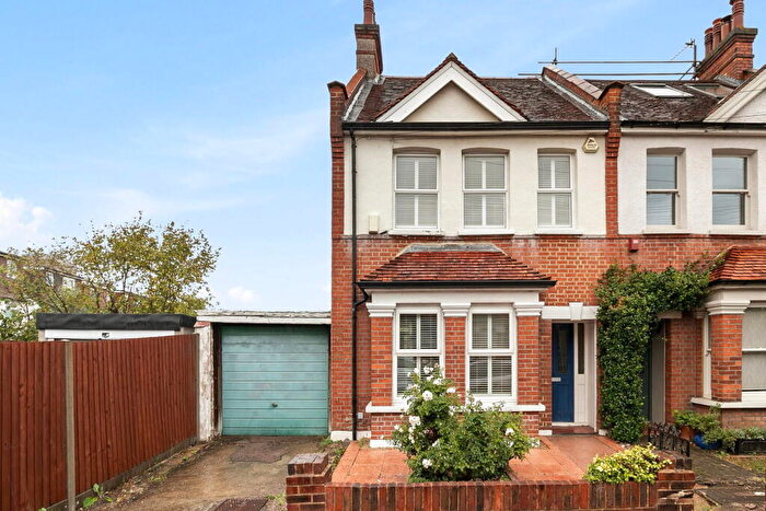 3 Bedroom Semi-Detached House For Sale In Cleveland Road, New Malden, KT3