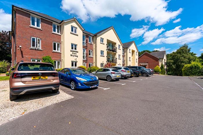 2 Bedroom Flat For Sale In Station Road, Radyr, CF15