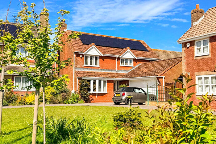 4 Bedroom Detached House For Sale In Ellingham Road, Barton On Sea, BH25