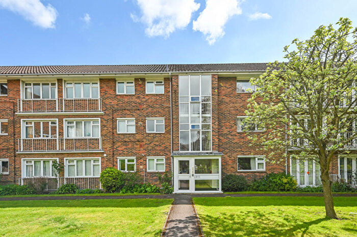 1 Bedroom Flat To Rent In Chichester, PO19