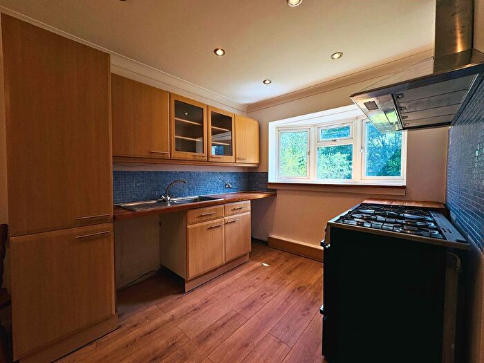3 Bedroom End Of Terrace House For Sale In Hampden Close, Crawley, RH10
