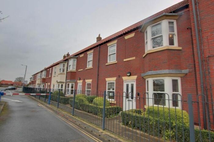 2 Bedroom Flat To Rent In Grovehill Road, Beverley, HU17