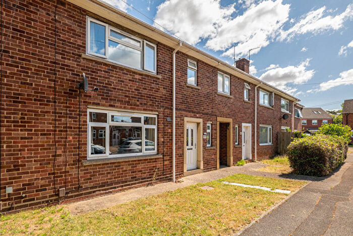 4 Bedroom Terraced House For Sale In Bourne Close, Lincoln, Lincolnshire, LN6