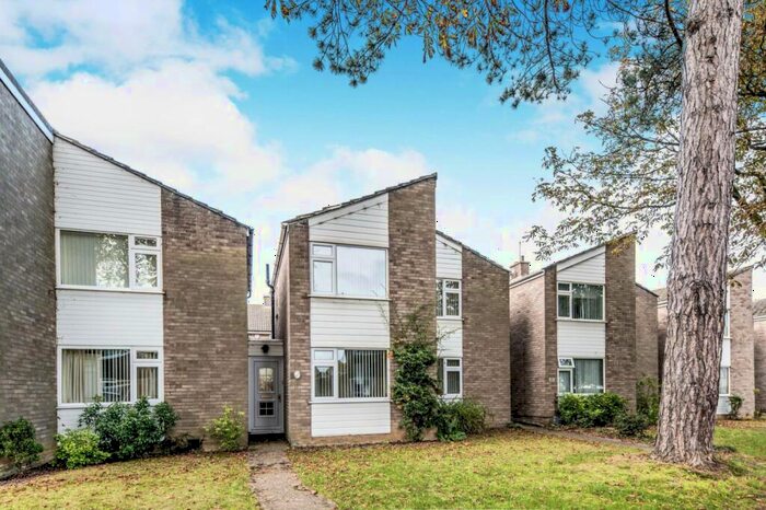 3 Bedroom Link Detached House To Rent In Spruce Walk, Kempston, MK42