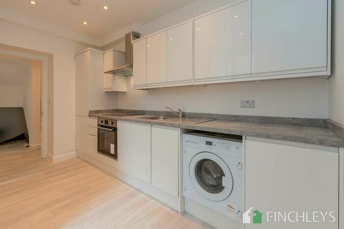 4 Bedroom Flat To Rent In Regents Park Road, Finchley, London, N3