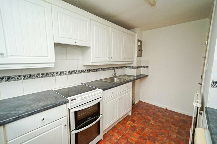 2 Bedroom Flat For Sale In Clarence Road, Leighton Buzzard, LU7