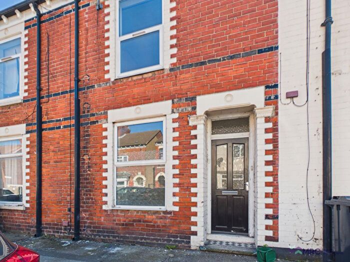 2 Bedroom Terraced House To Rent In Estcourt Street, Newbridge Road, Hull, HU9