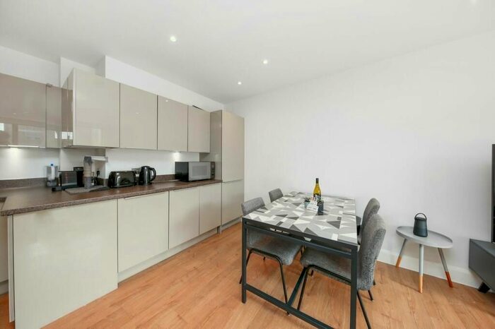 2 Bedroom Flat For Sale In Broadway, Peterborough, PE1