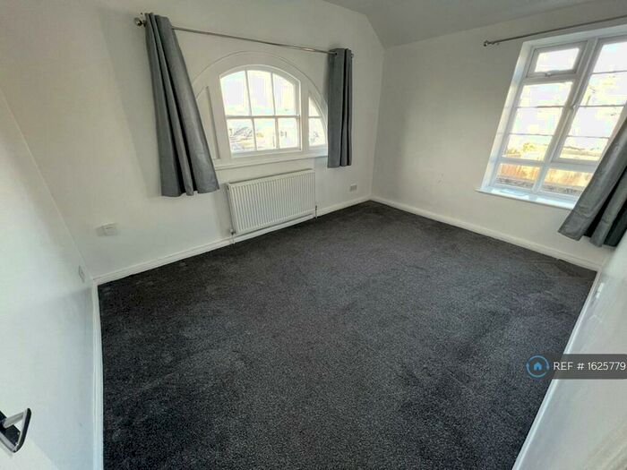 1 Bedroom Flat To Rent In Waddon House, Croydon, CR0
