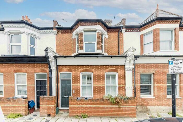 2 Bedroom Flat To Rent In Devonshire Road, London, W4